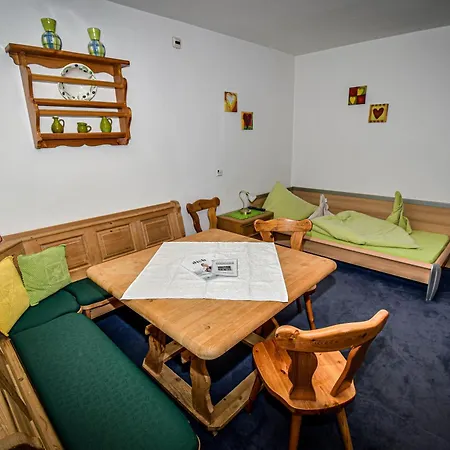 Schachner Oda ve Kahvaltı Schladming